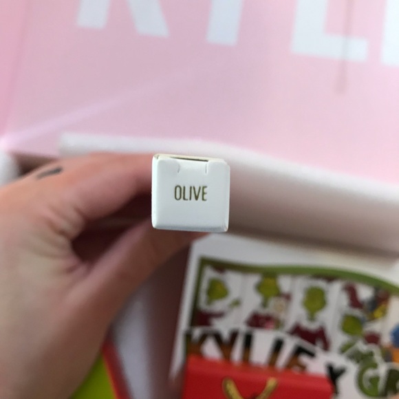 Kylie x Grinch Olive Liquid Kyliner Pen NWT - Picture 9 of 11